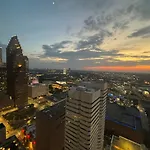 40Th Floor Luxury Downtown Htown